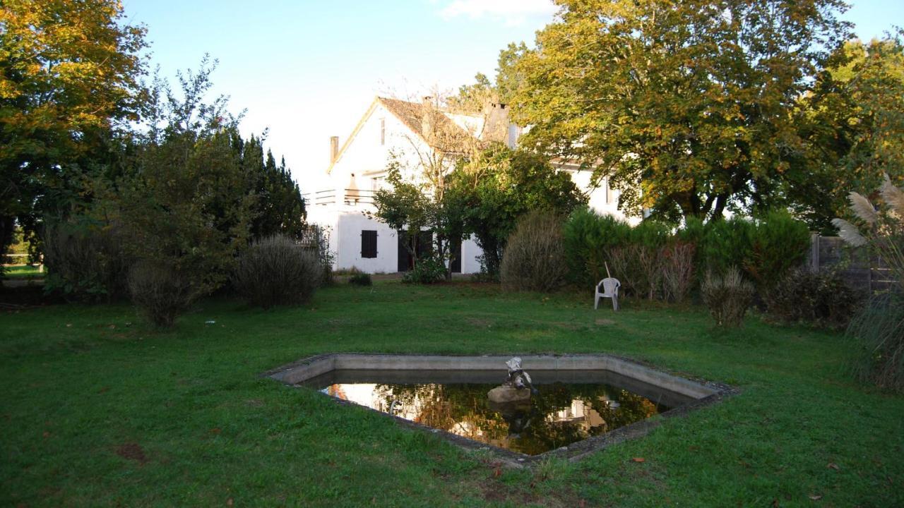 White Grape Inn Piégut-Pluviers Exterior photo